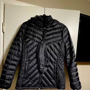 Light weight puffy jacket